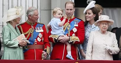 Королева Елизавета приглашает ровесников отметить день рожденье чаепитием 